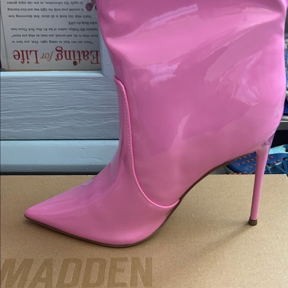 Steve Madden Glossy Pink Heeled Boots - Picture 8 of 12